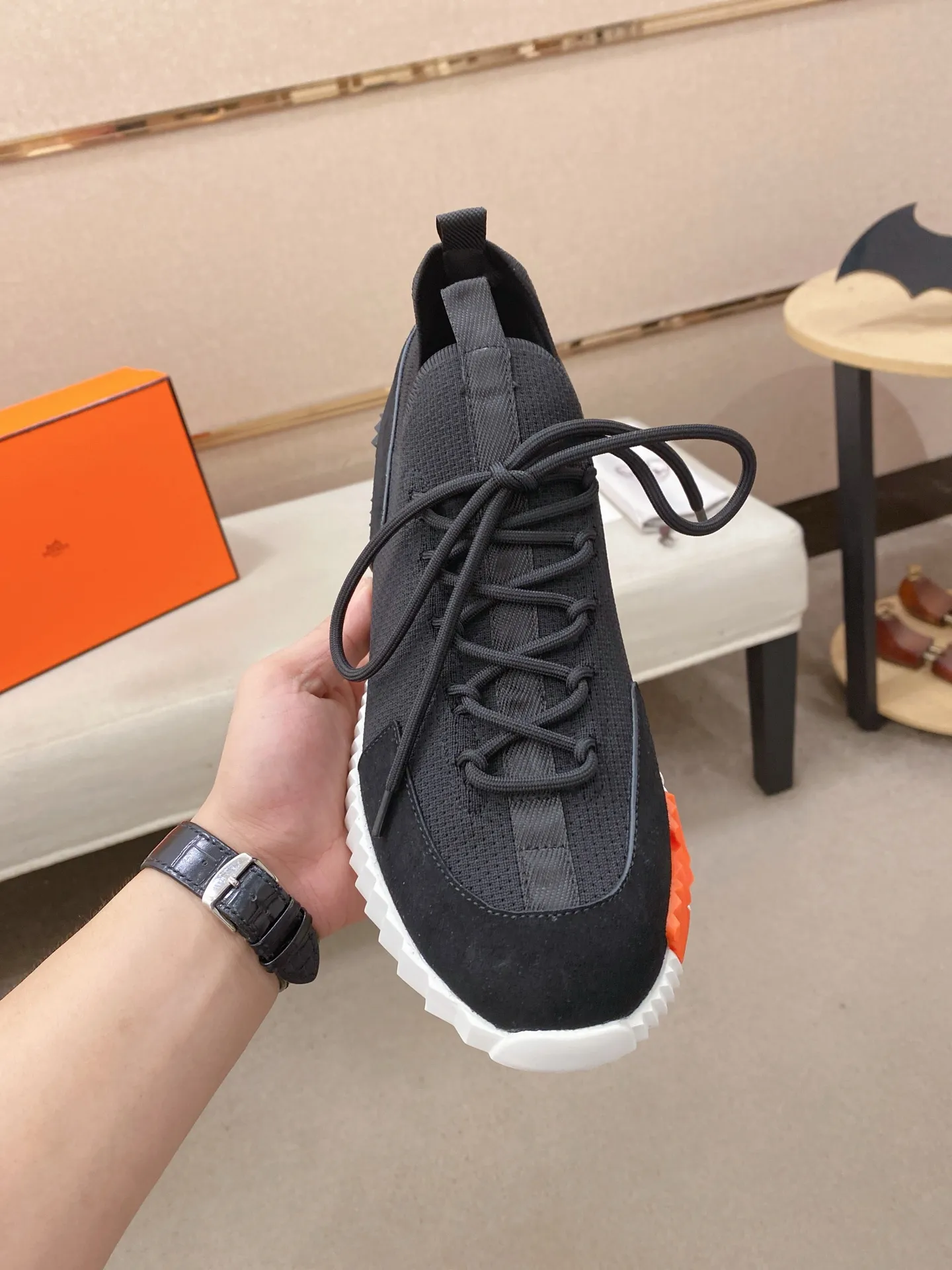 Men's clothing and shoes💰: 620💰《HERMES》【Classic Original Version】Hermès; Top 🔝 Purchasing Agency 🔍🔍Men's latest 🇺🇸 counters are on sale simultaneously, original imported from Italy ▲▲Silk cowhide with breathable fabric ▲▲ (high-end and expensive Qi·Grade) Exquisite workmanship (Italian 🇮🇹Imported water-dyed 🐂cowhide lining) Sole: Original sole provided by the original factory, ⚠️Exclusive double-layer activity·TPR·Rubber·Combined molded outsole; Super·comfortable·wear-resistant·non-slip·environmental protection The real thing is more beautiful if you take the real thing (high quality, follow the order), you can enter and exit the counter at will * Number of yards: 38·39·40·41·42·43·44# (can be customized 45.)